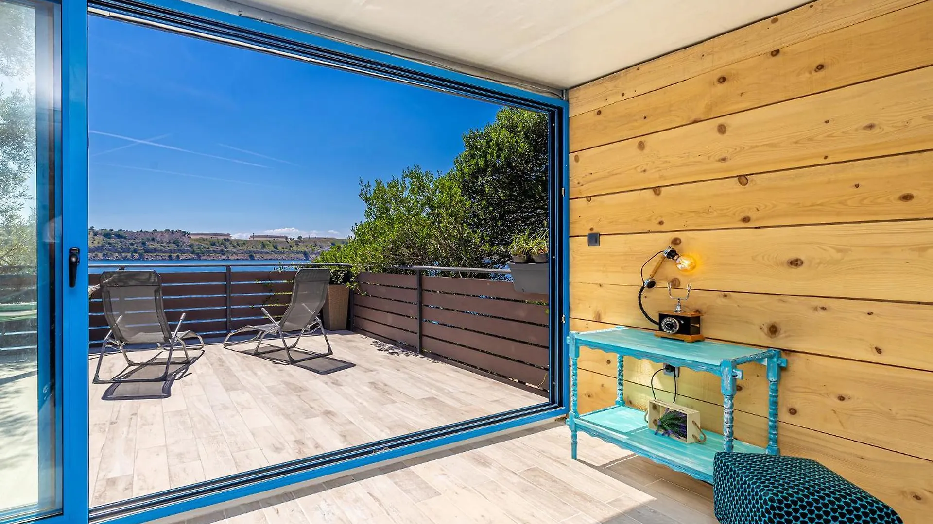 Cozy Holiday Home Seafront II Omišalj Croaţia