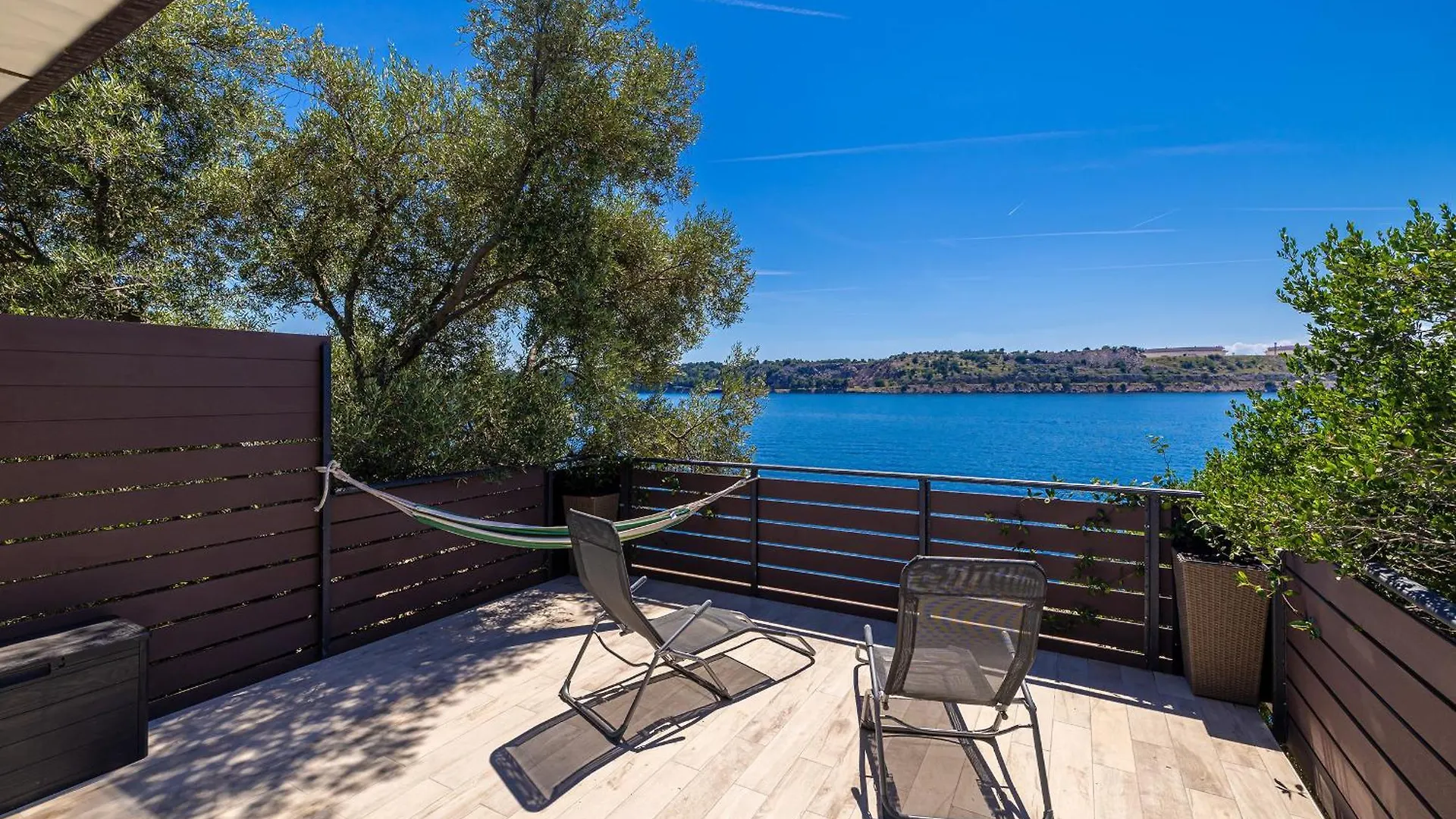 Cozy Holiday Home Seafront II Omišalj